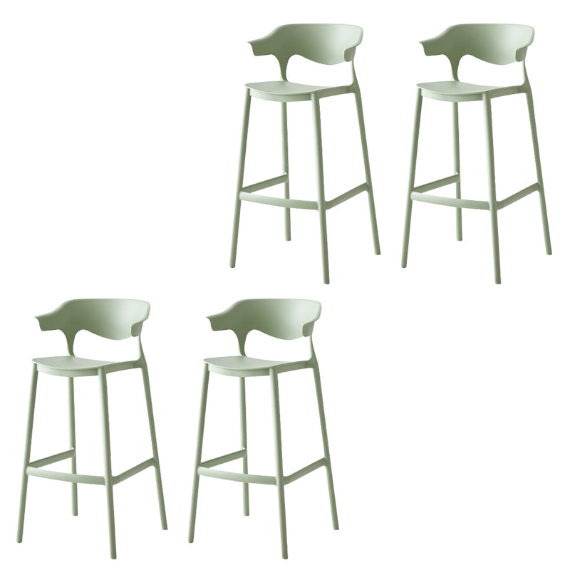 Sgabello da bar alto in plastica senza braccioli per interni Sgabello da bar industriale impilabile con schienale basso
