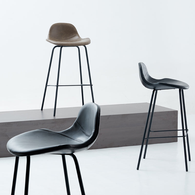 Tabouret de bar moderne en faux cuir, tabouret d'intérieur à dossier bas avec pieds en métal