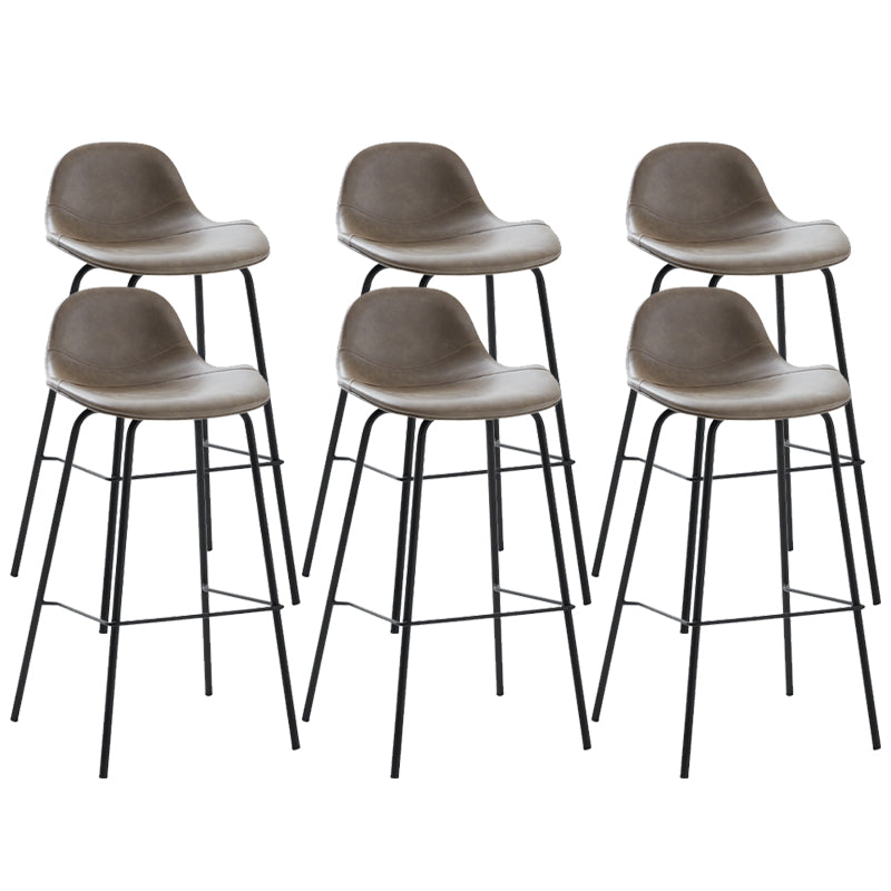 Tabouret de bar moderne en faux cuir, tabouret d'intérieur à dossier bas avec pieds en métal