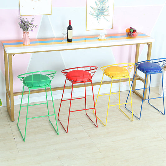 モダンバーの高さテーブルソリッドウッドトップビストロバーテーブルと金属ベース