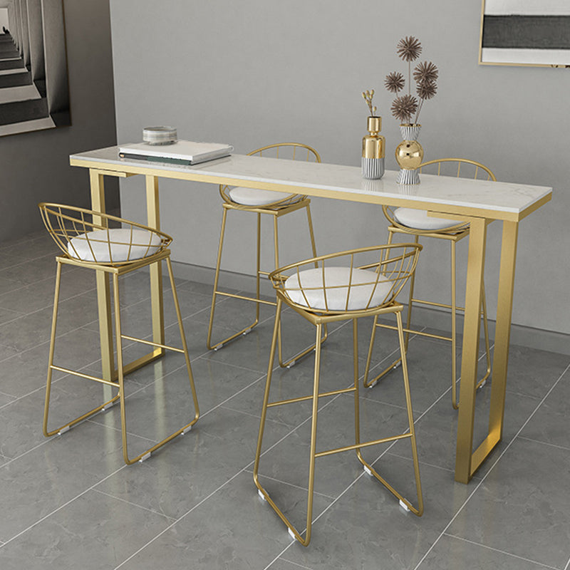 Faux marmeren tafel moderne bistro-bartafel met sledeonderstel