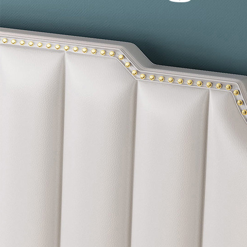 Luxe lederen bed beige gestoffeerd bedframe met nagellop -trim