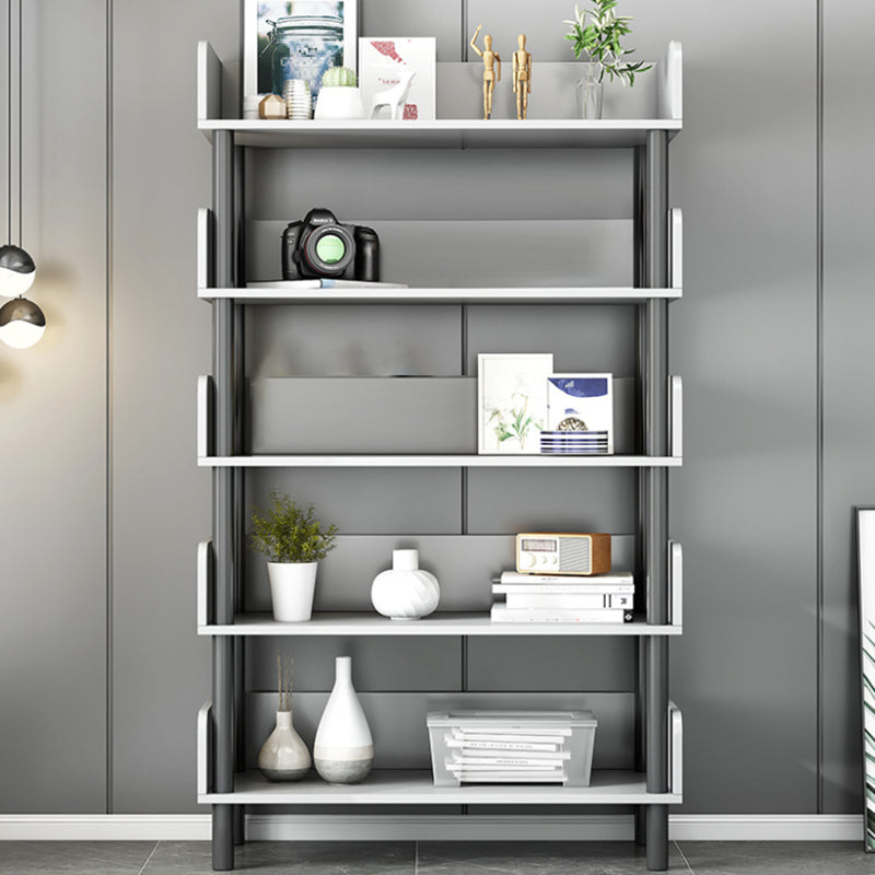 Zeitgenössisches Standard -Bücherregal aus dem Bücherregal mit Regalen