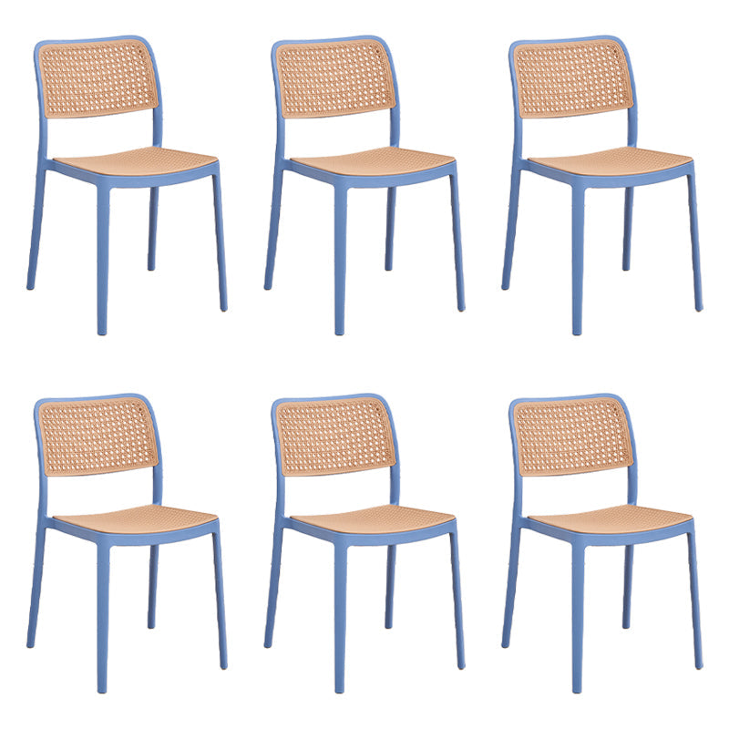 Sedia laterale da pranzo in plastica da pranzo da pranzo.