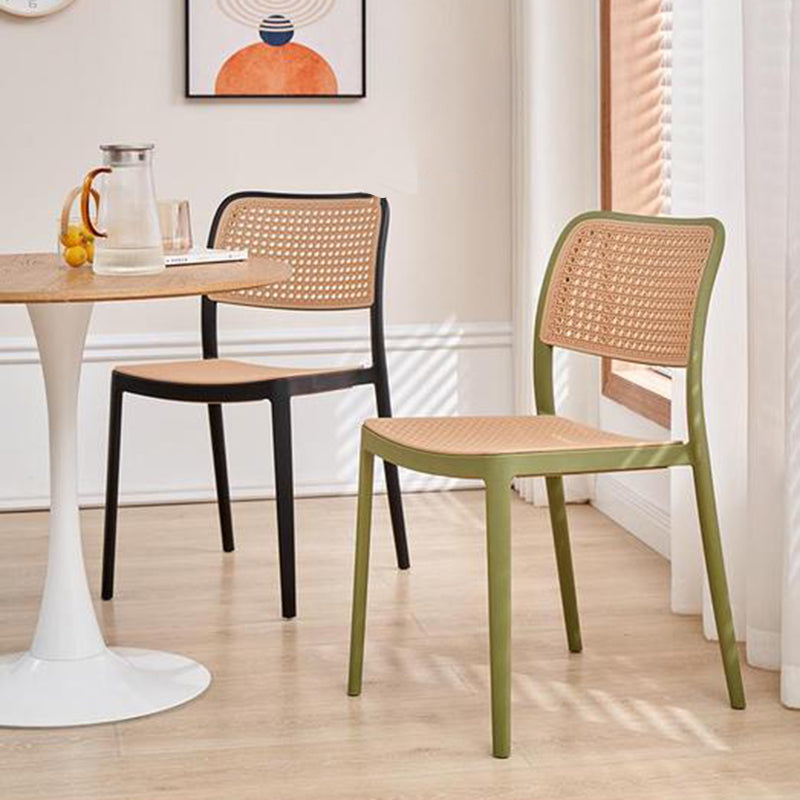 Sedia laterale da pranzo in plastica da pranzo da pranzo.