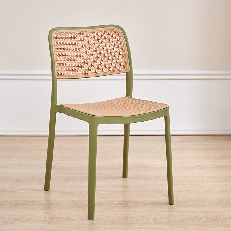 Sedia laterale da pranzo in plastica da pranzo da pranzo.