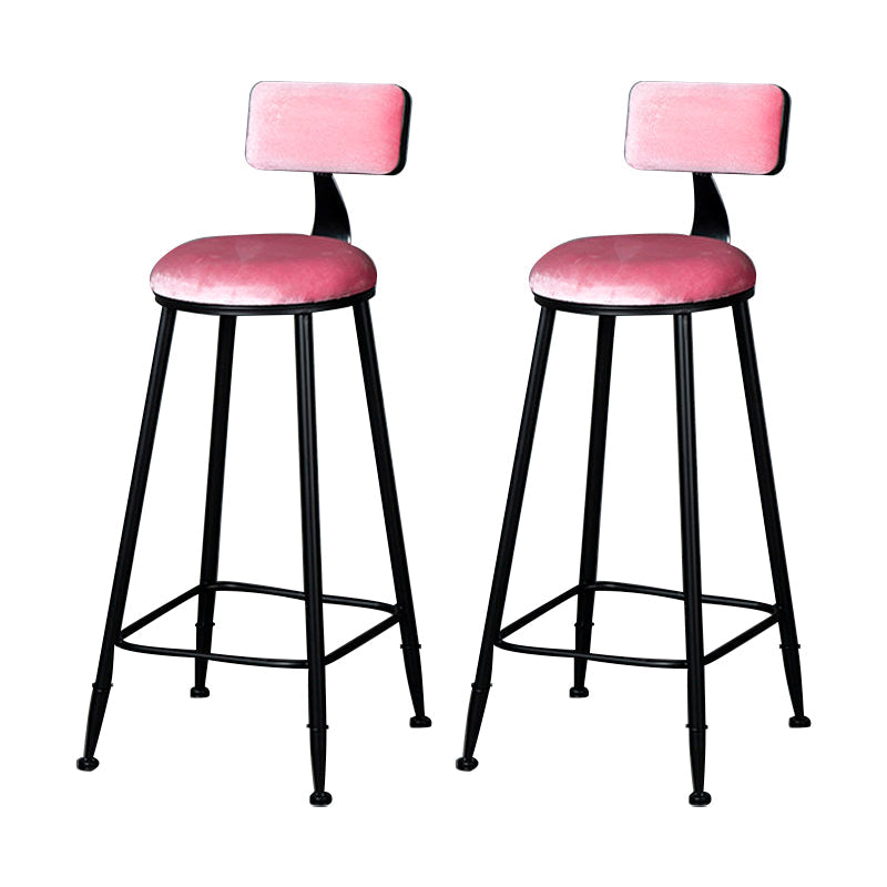 Moderne armloze rugleunkruk IJzeren barkruk met kussen en pedaal voor binnen