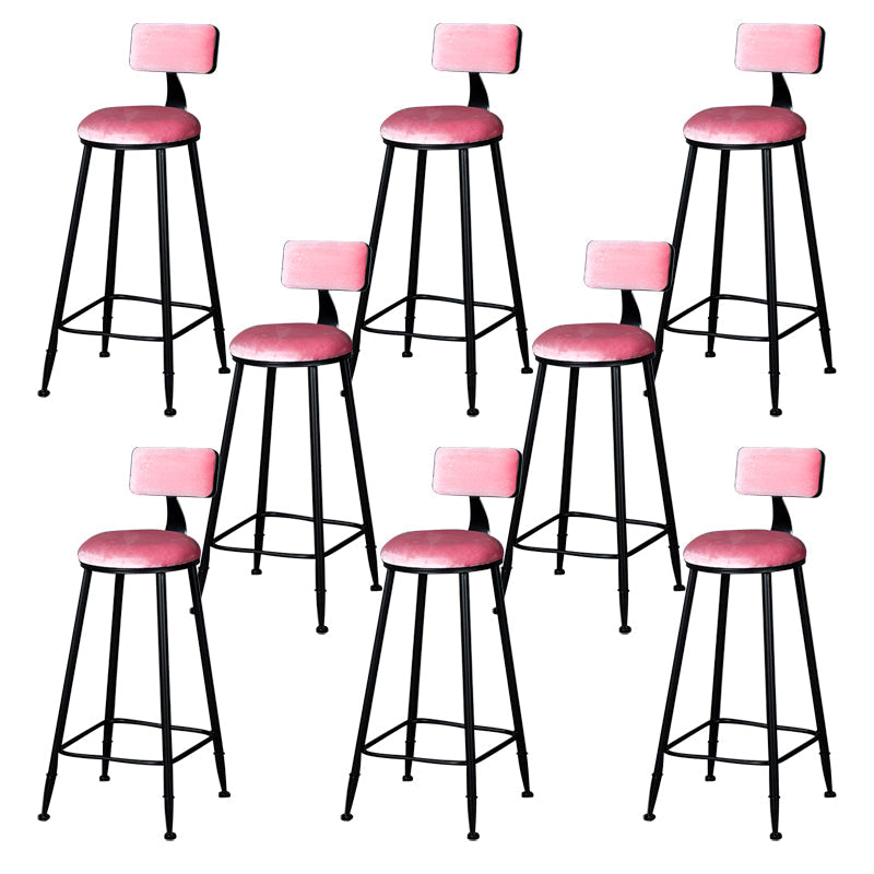 Moderne armloze rugleunkruk IJzeren barkruk met kussen en pedaal voor binnen