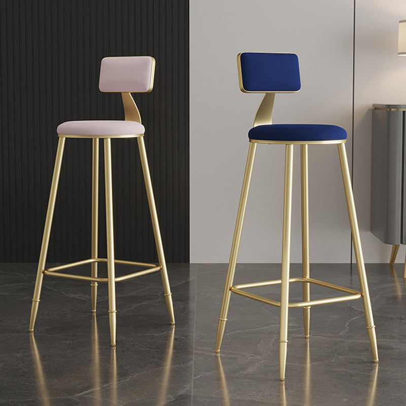 Tabouret de comptoir de dos de dossier sans bras glamour avec coussin de velours pour café