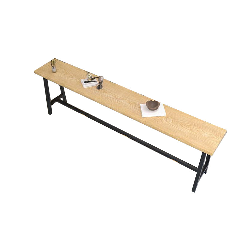 Eigentijdse pubtafel op barhoogte, massief houten tafel op tegenhoogte