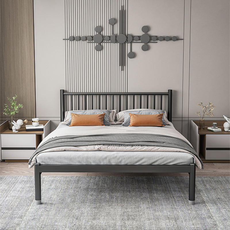 Metalen eigentijds standaardbed met metalen benen bedframe met hoofdeinde