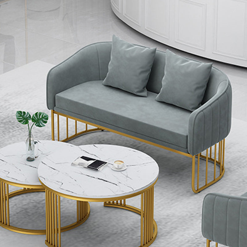 Divano scandinavo da 29,52 "H divano posteriore del cuscino solido.