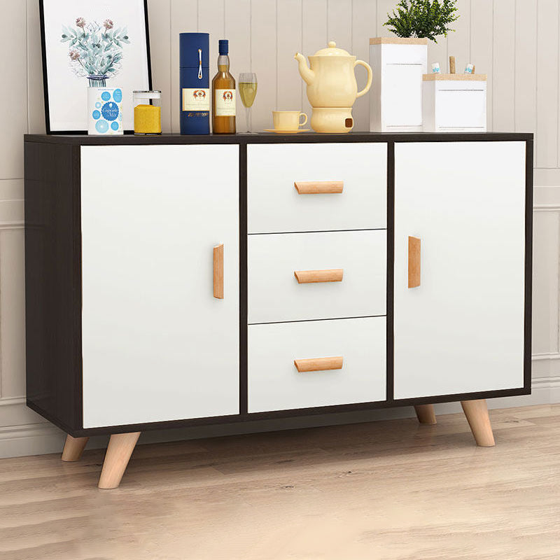 Server moderno in stile server ingegnerizzato da cucina con gambe in legno