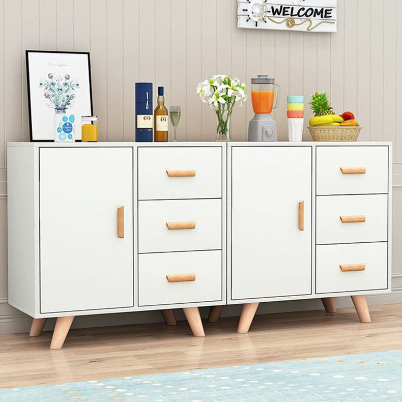 Server moderno in stile server ingegnerizzato da cucina con gambe in legno