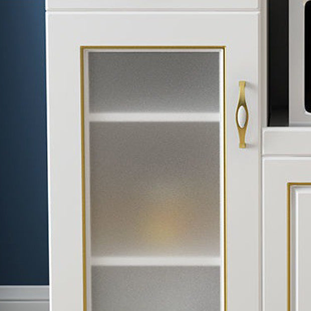 Server ingegnerizzato in ingegnerizzato server di cucina in stile glam con archiviazione aperta