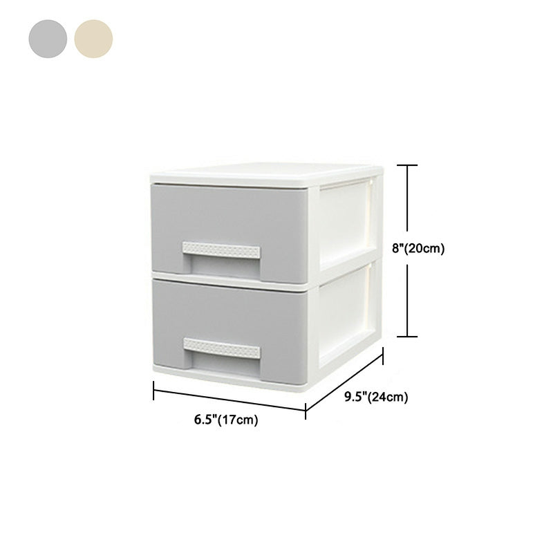 Gabinetto di plastica verticale di un armadio contemporaneo con cassetti