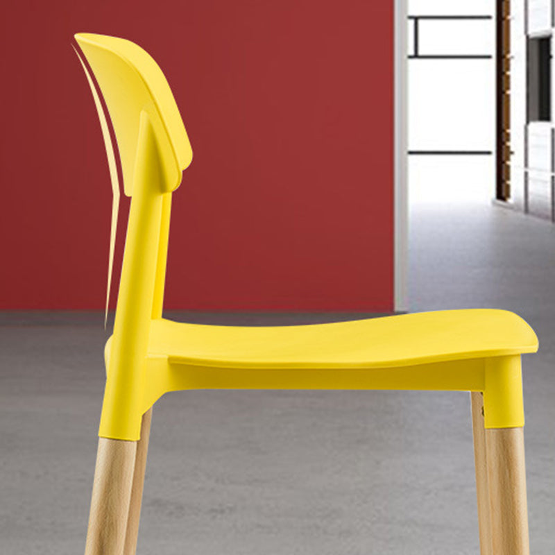 Chaise latéral de jambes en bois massif