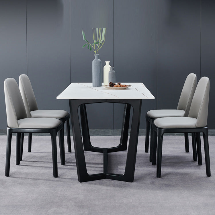 工業用アームレスダイニングチェアソリッドウッドの脚布張りのサイドチェア