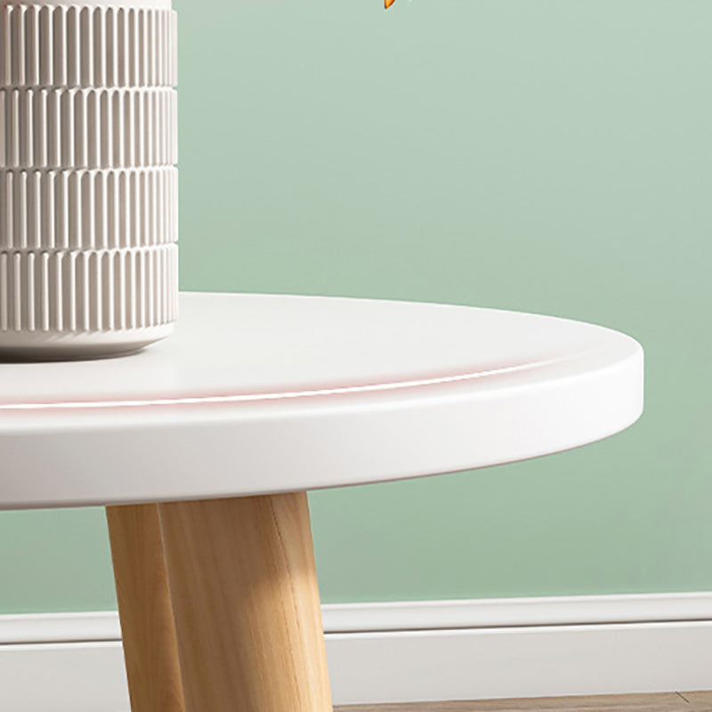 Tavolino moderno o tavolino da caffè in legno artificiale con 4 gambe