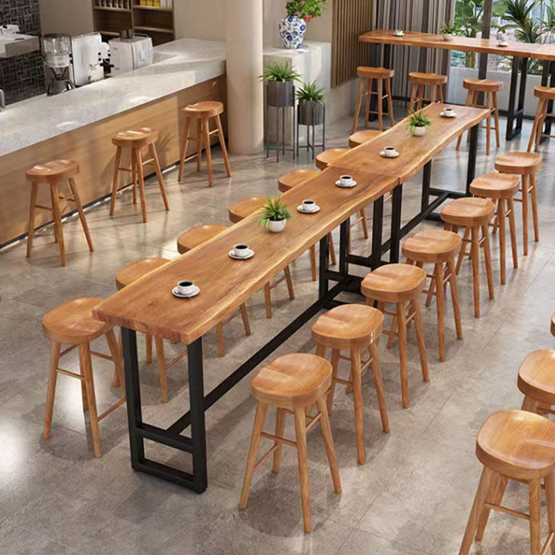Mesa de bar rectangular industrial con altura de barra de madera maciza con base de caballete