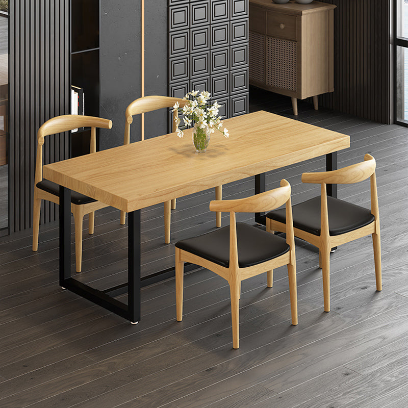 Industriële eettafel op schraagbasis Rechthoekige massief houten eettafel