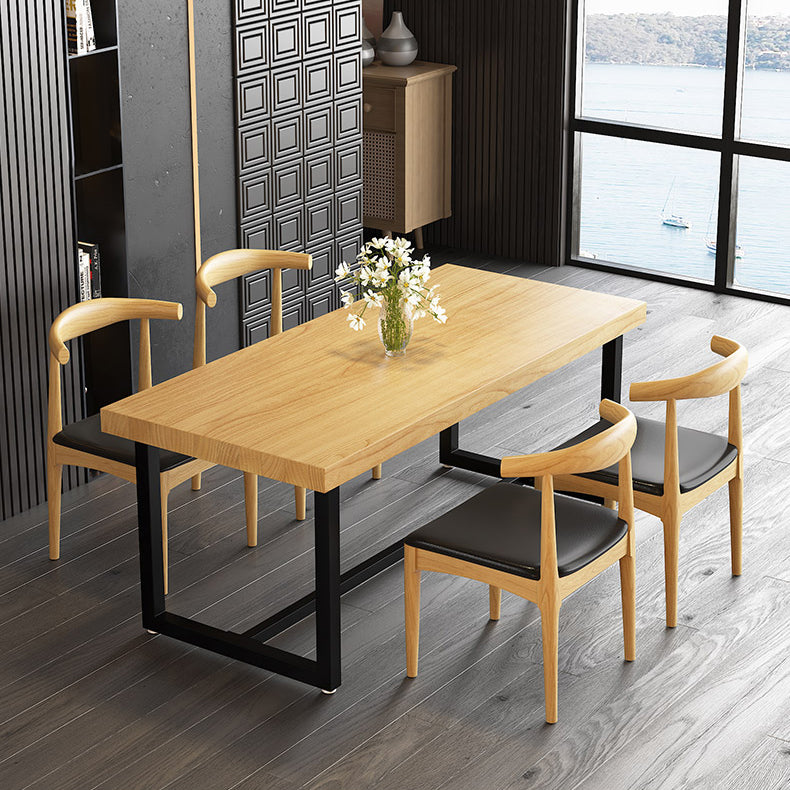Industriële eettafel op schraagbasis Rechthoekige massief houten eettafel
