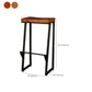 Tabouret de bar à dos en bois contemporain avec des jambes en métal