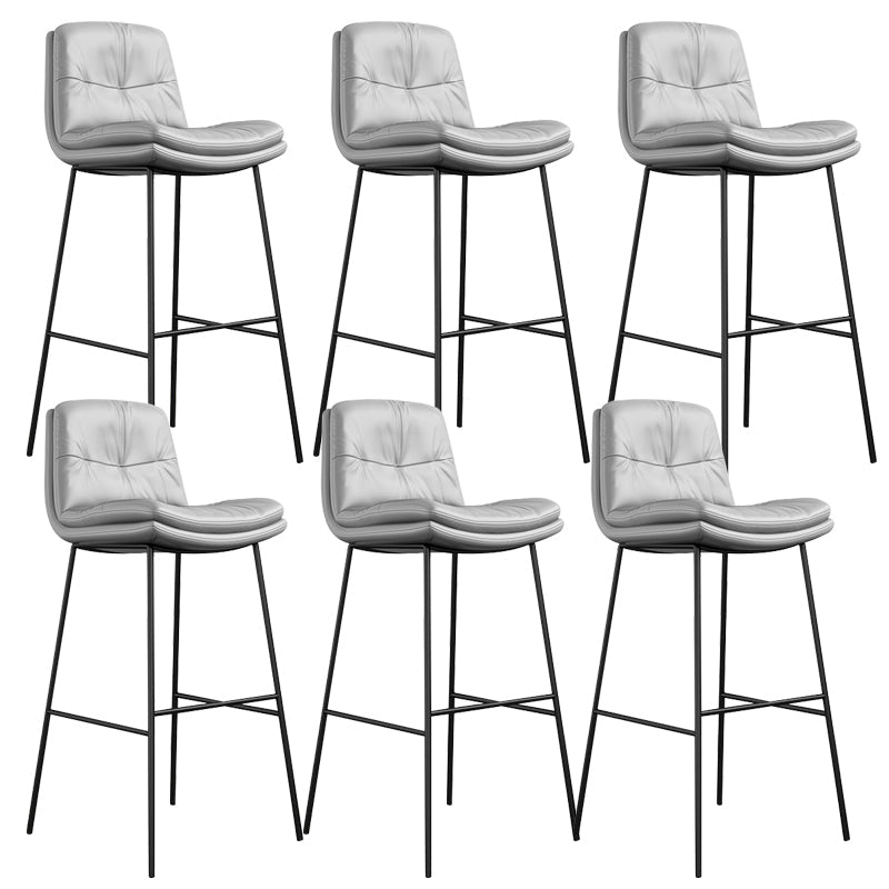 Tabourets de bar en cuir en faux cuir contemporain avec des jambes en métal