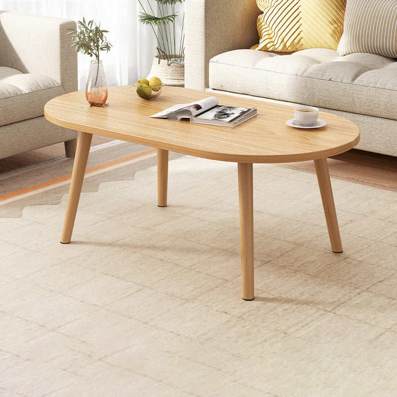 Table basse à quatre pieds en bois artificiel ou table d'appoint avec étagère