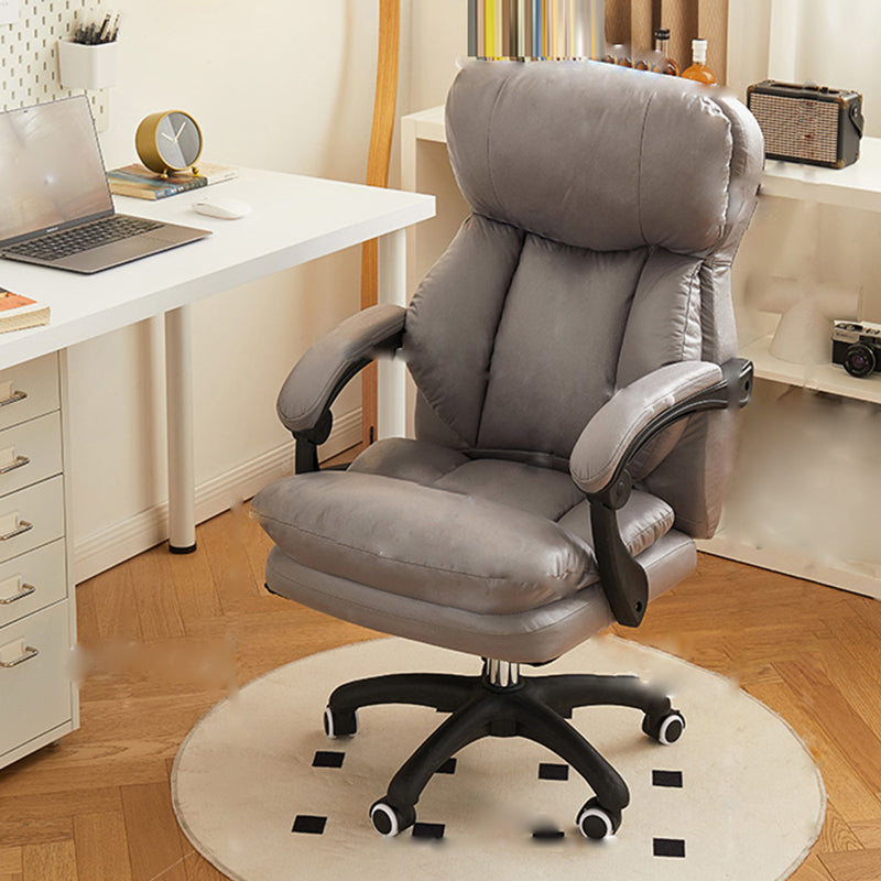 Chaise pivotante moderne Hauteur de siège réglable Inclinaison de mécanisme de bureau chaise de bureau avec roues