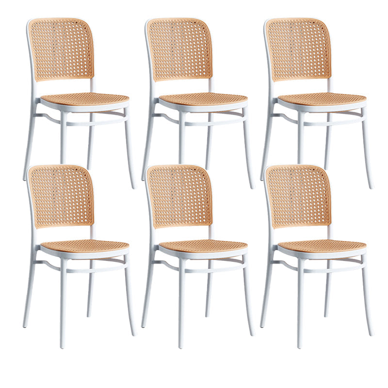 Tabouret de bar empilable tabouret de comptoir en plastique pour le salon