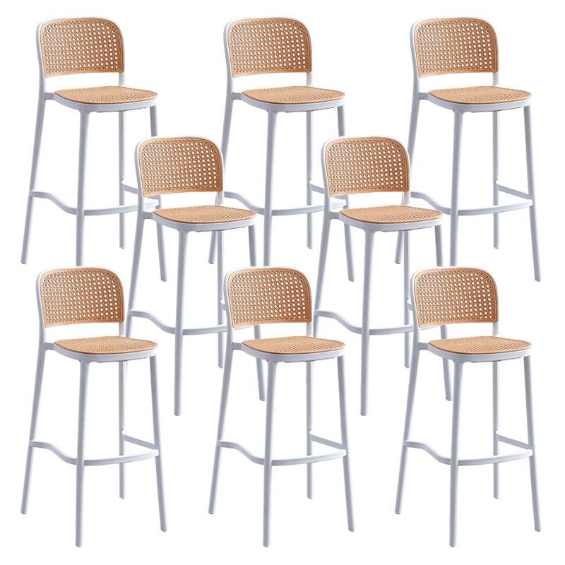 Tabouret de bar empilable tabouret de comptoir en plastique pour le salon