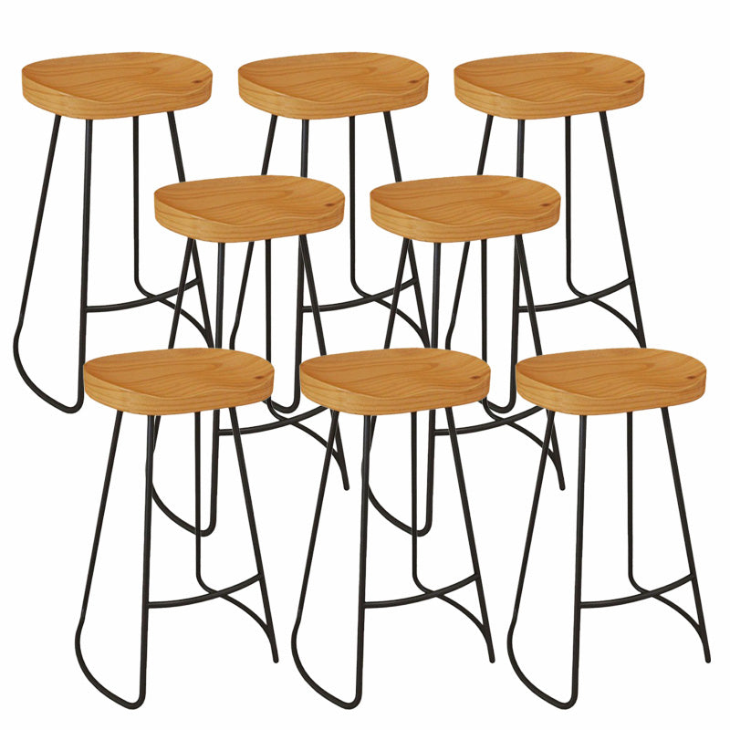 Tabouret de bar à tabouret en bois massif contemporain avec repose-pieds