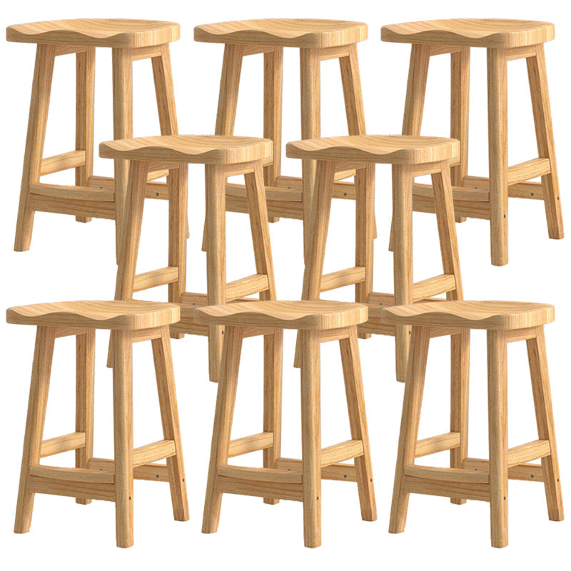 コンテンポラリーソリッドウッドバースツールサドルシートバースツールとフットレスト