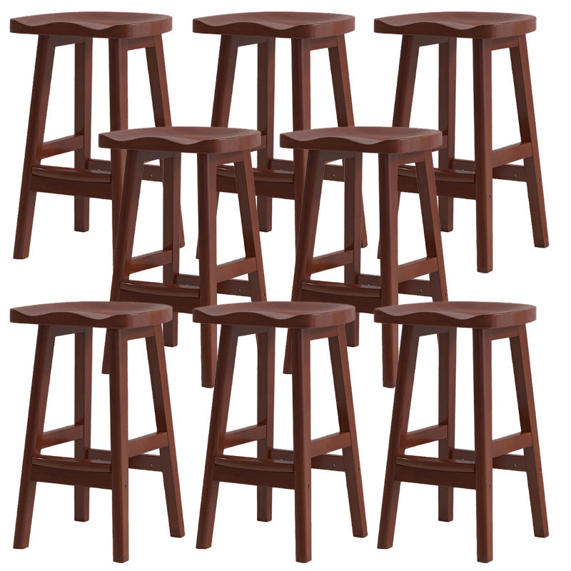 コンテンポラリーソリッドウッドバースツールサドルシートバースツールとフットレスト