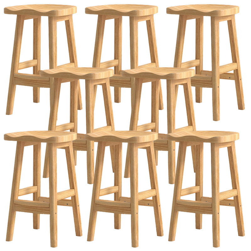 コンテンポラリーソリッドウッドバースツールサドルシートバースツールとフットレスト