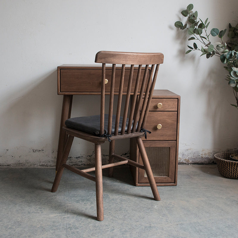 Set di vanità in gomma con cassetti nel tavolo da banco di vanità per trucco in noce