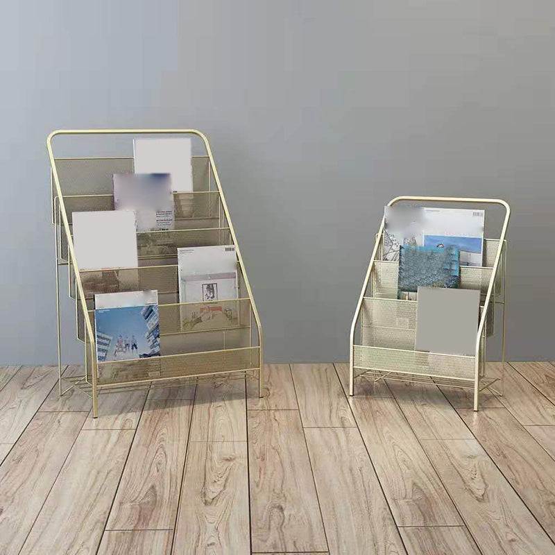 Estantería de estantería estándar de biblioteca contemporánea con estantes