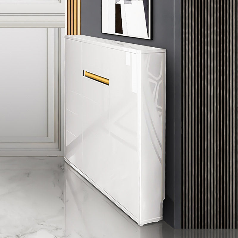 Credenza in pietra a buffet moderno con armadi e cassetti