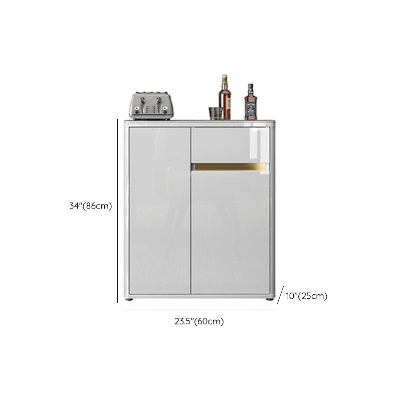 Credenza in pietra a buffet moderno con armadi e cassetti