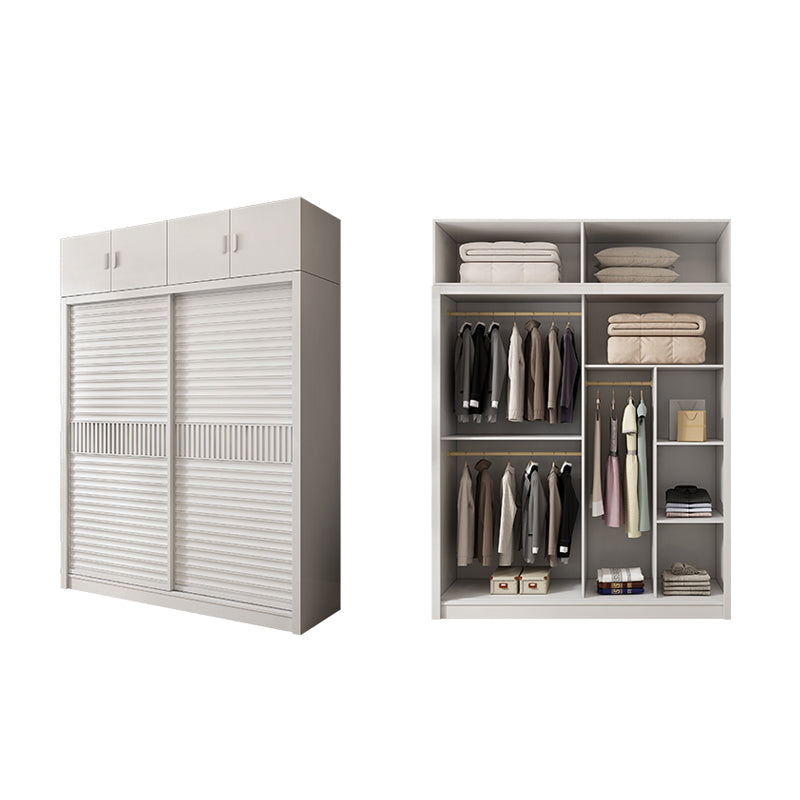 Weißer Schiebetschrankschrank mit Regalen Holzgarderobe Armoire