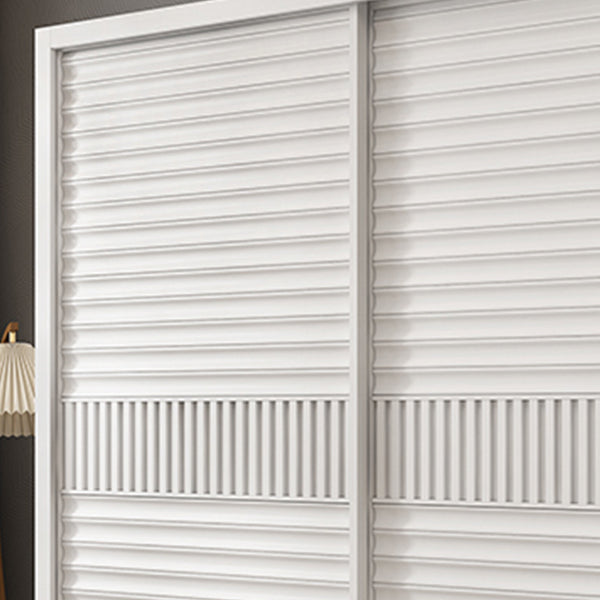 Weißer Schiebetschrankschrank mit Regalen Holzgarderobe Armoire