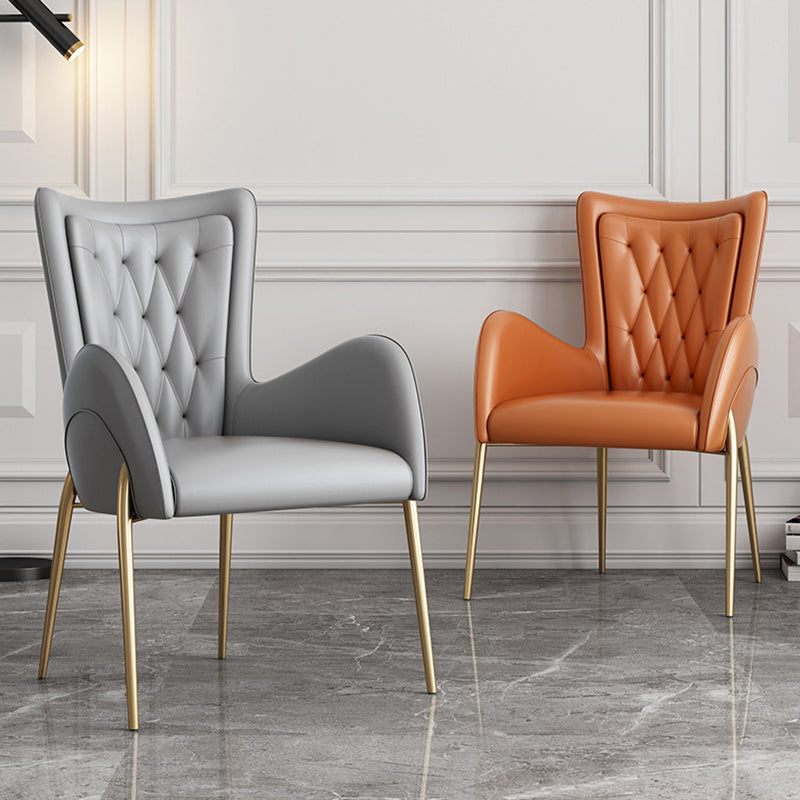 Chaise de pavée latéral de style glam metal parsons avec des jambes dorées