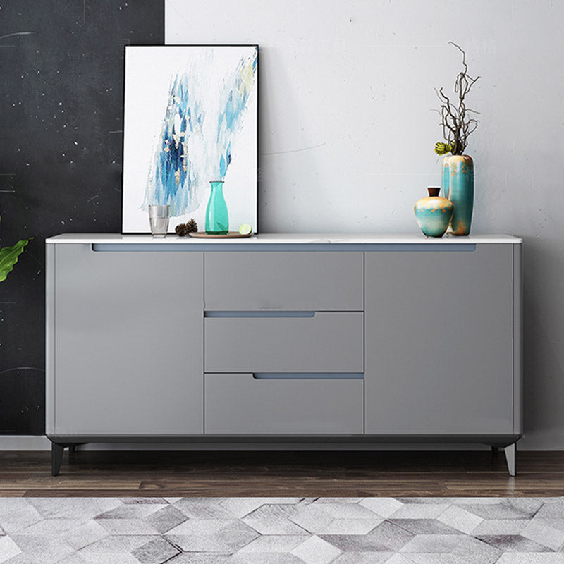Buffet di pietra di credenza moderna e contemporanea con armadi e cassetti