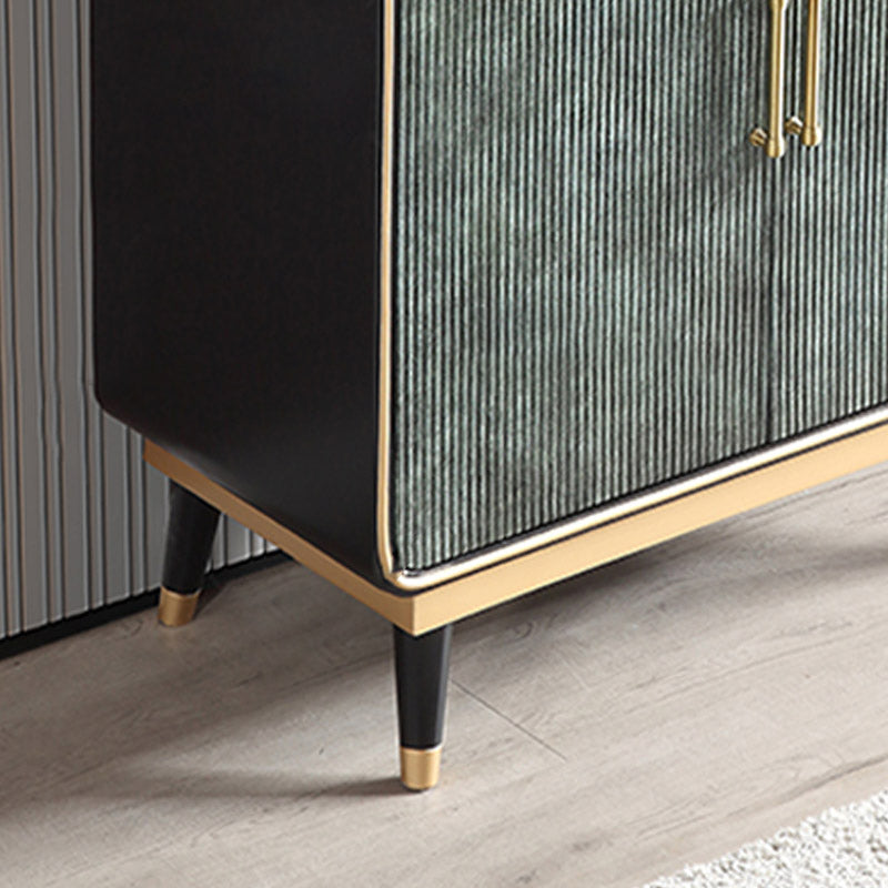 Buffet de restauration en pierre de crénza moderne et contemporain avec des tiroirs et des armoires