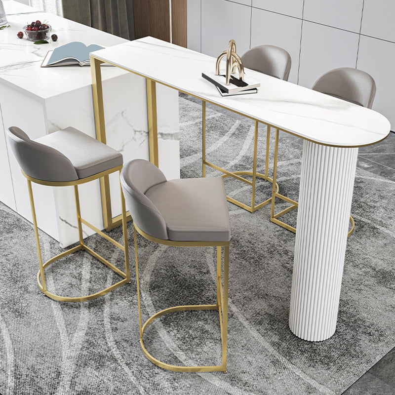 Sgabelli da pranzo glam a bracciale bassista.