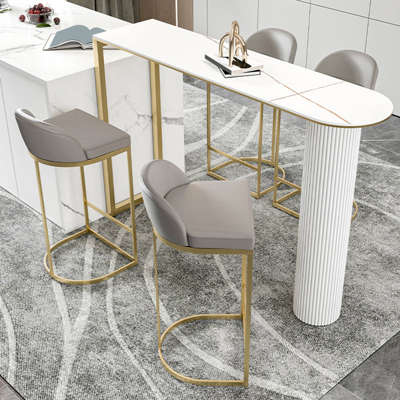 Sgabelli da pranzo glam a bracciale bassista.