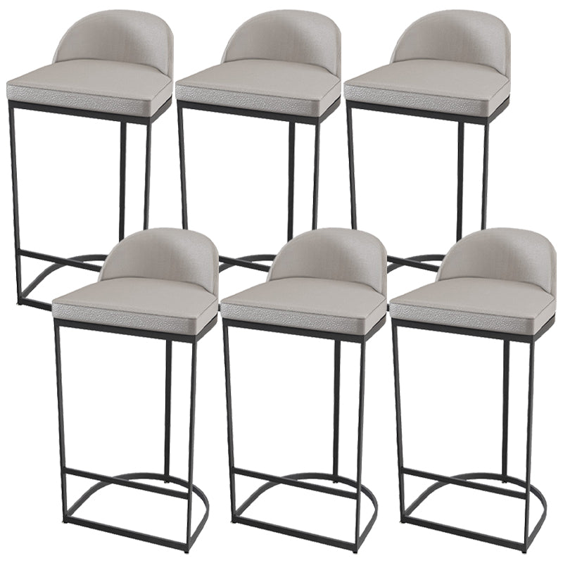 Sgabelli da pranzo glam a bracciale bassista.