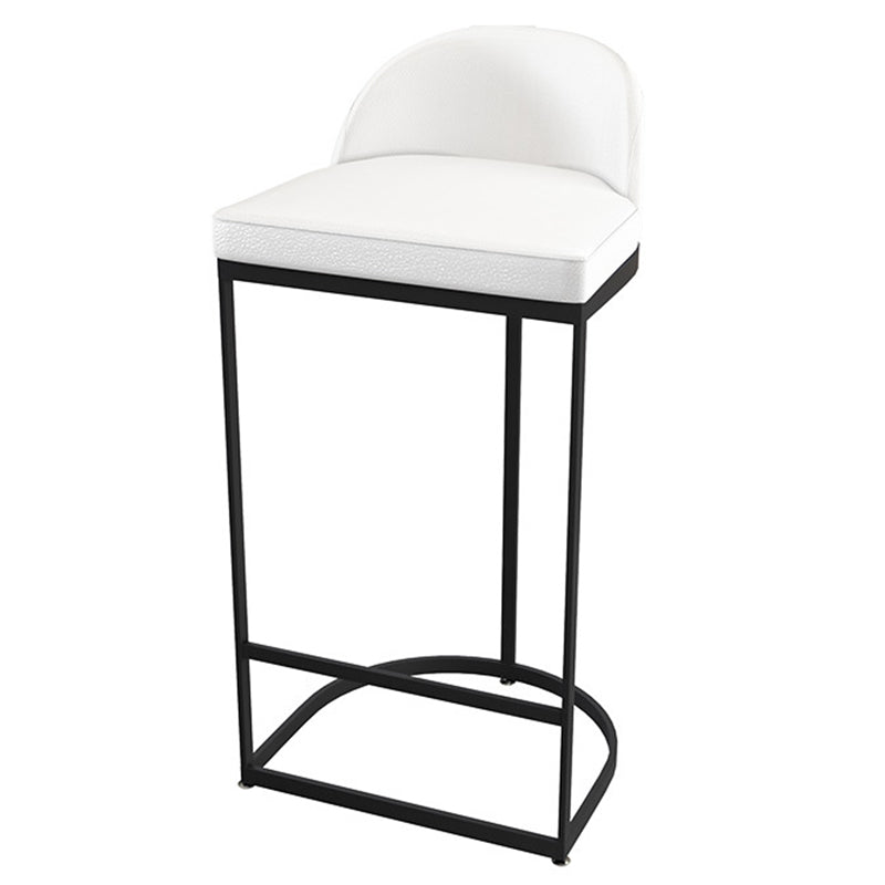 Sgabelli da pranzo glam a bracciale bassista.