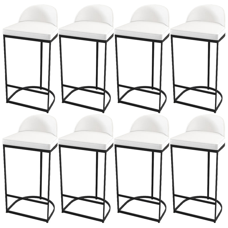 Sgabelli da pranzo glam a bracciale bassista.